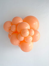 Load image into Gallery viewer, 24085 Tuftex Cheeky 24&quot; Round (1ct)
