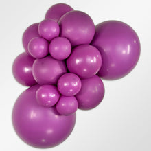 Load image into Gallery viewer, 55516 Fashion Purple Orchid 18&quot; Round (25ct)
