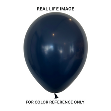 Load image into Gallery viewer, 152875 Fashion Navy 18&quot; Round (25ct)

