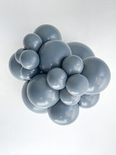 Load image into Gallery viewer, 10080 Tuftex Gray Smoke 11&quot; Round (100ct)
