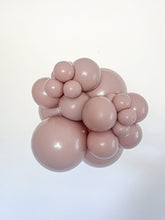 Load image into Gallery viewer, 10091 Tuftex Malted 11&quot; Round (100ct)
