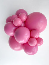 Load image into Gallery viewer, 24084 Tuftex Pixie 24&quot; Round (1ct)
